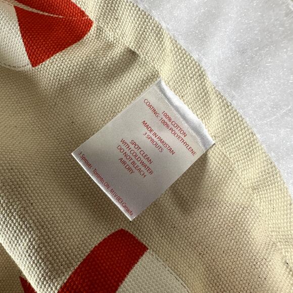 3 Sprouts Convertible Toy Storage Bag and Portable Play Mat, Orange Fox Pattern - Picture 14 of 15